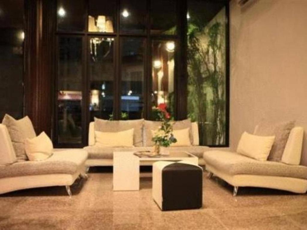 Huay Kaew Palace 1 Hotel Чиангмай Екстериор снимка