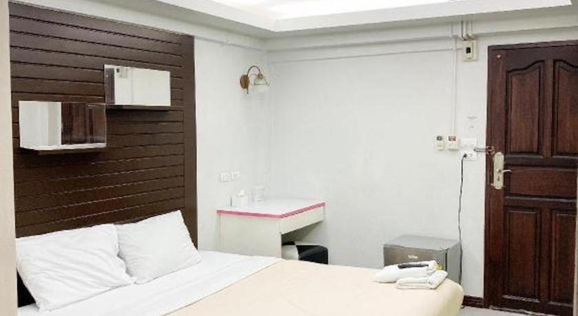 Huay Kaew Palace 1 Hotel Чиангмай Екстериор снимка