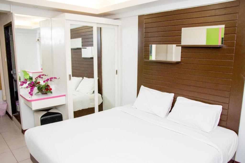 Huay Kaew Palace 1 Hotel Чиангмай Екстериор снимка