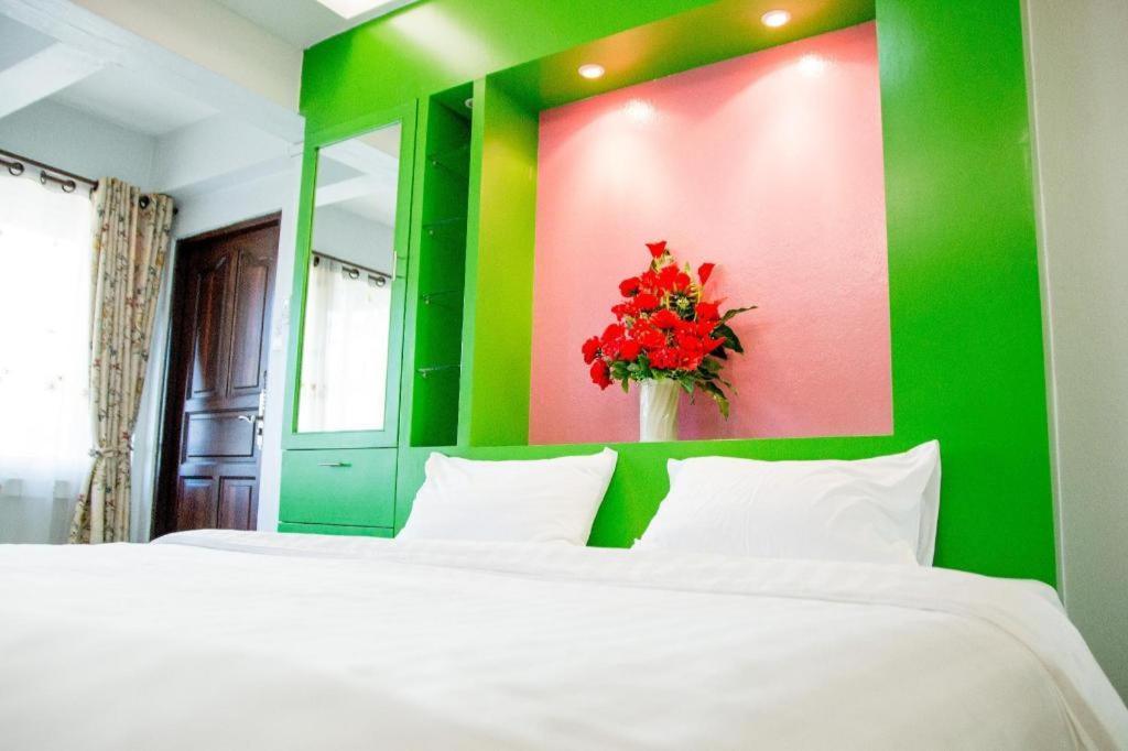 Huay Kaew Palace 1 Hotel Чиангмай Екстериор снимка