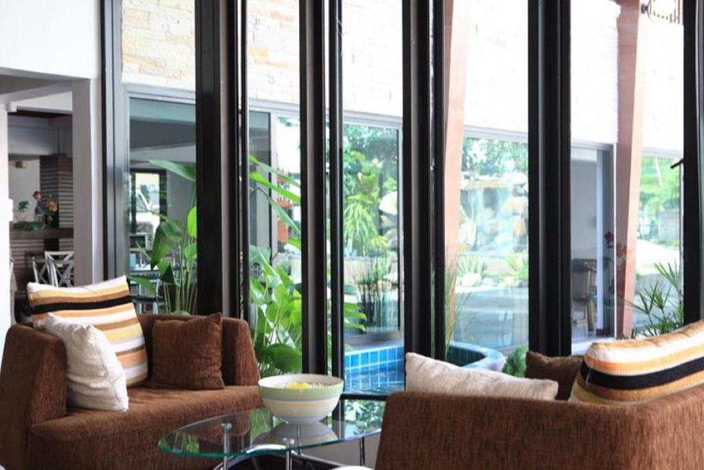 Huay Kaew Palace 1 Hotel Чиангмай Екстериор снимка