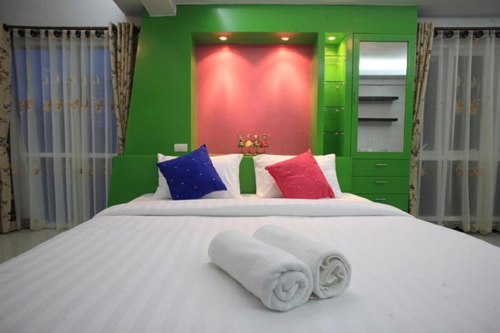 Huay Kaew Palace 1 Hotel Чиангмай Екстериор снимка
